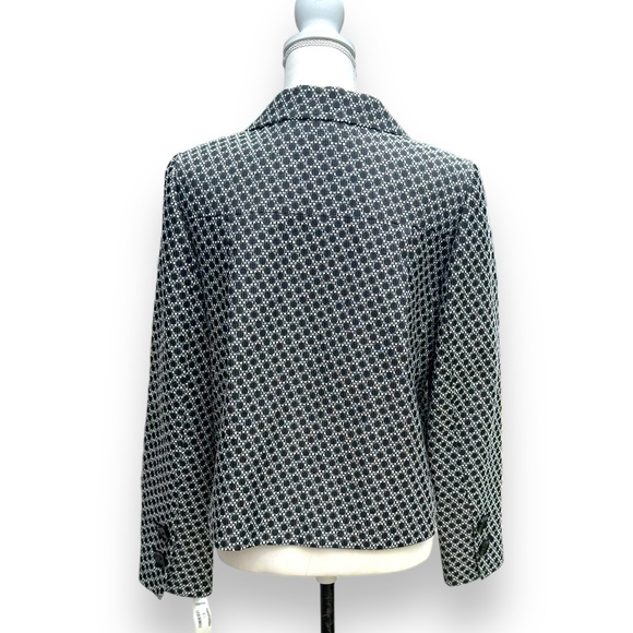Nordstrom’s Black/white lined blazer size medium - Picture 3 of 10